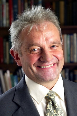 Paul Nurse in Cunk on Life