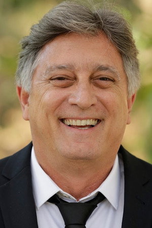 Eduardo Galvão in Um Tio Quase Perfeito