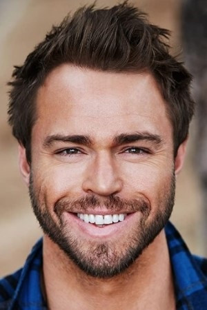 Andrew Steel in Twisted