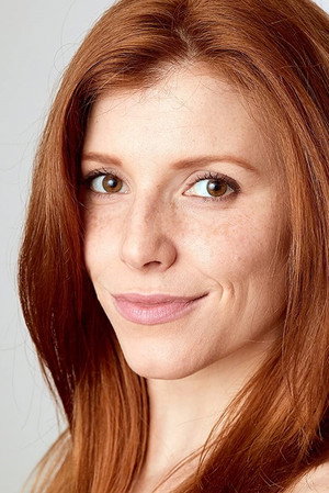 Tara Perry in Instant