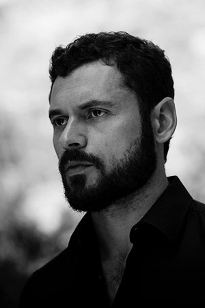 Adan Canto in Agent Game