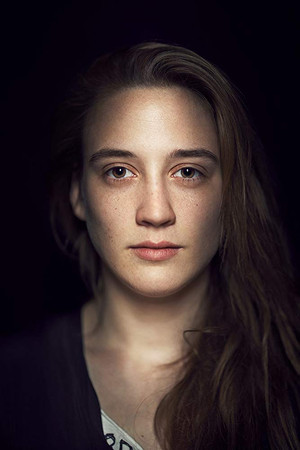Jaśmina Polak in The Truth