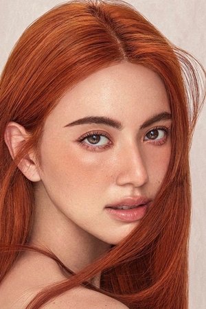 Davika Hoorne in The Scar