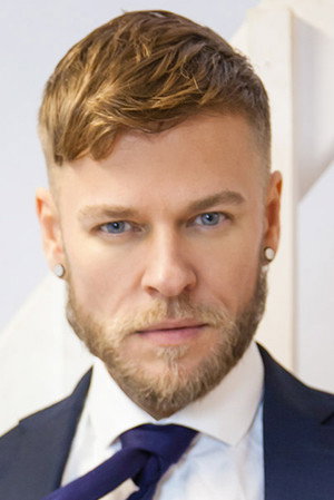 Matthew Anders in Moments with Johan