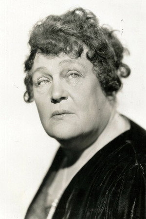 Alison Skipworth in The Casino Murder Case