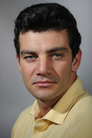 Ekrem Bora in Bitirimsin Hanım Abla
