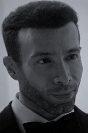 Michael Brando in Hamlet: The Fall of a Sparrow