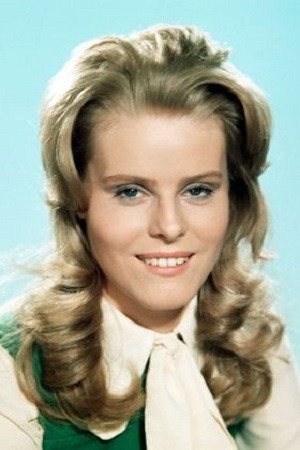 Madeleine Hinde in Blood Suckers