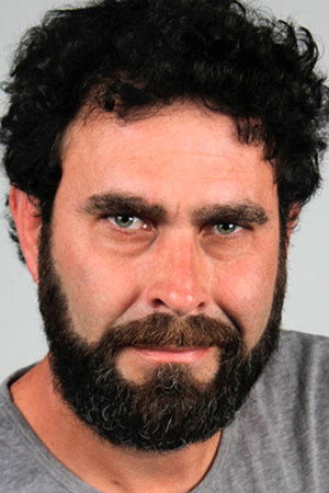Pep Linares in La niña tatuada