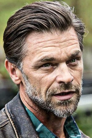 Ian Tracey in Owning Mahowny