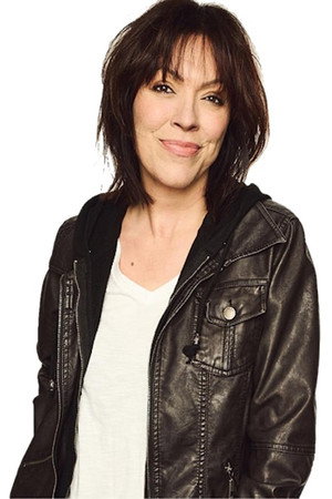 Michelle Tomlinson in Target Practice