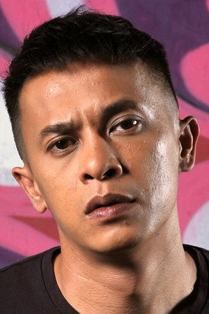 Zahiril Adzim in Reversi