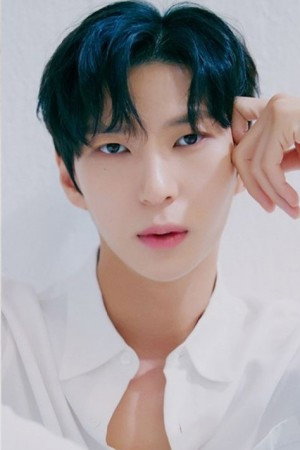 Jung Taek-woon in VIXX LIVE - LOST FANTASIA