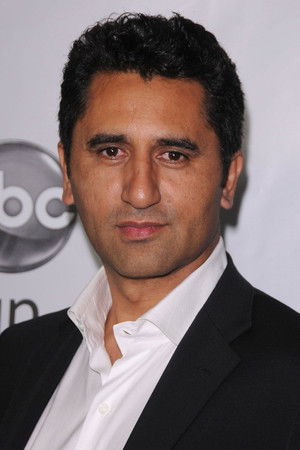 Cliff Curtis in Sunshine
