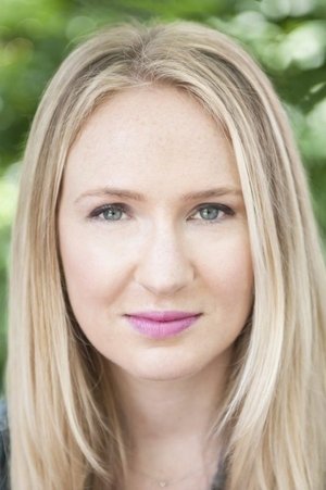 Halley Feiffer in Glass Chin