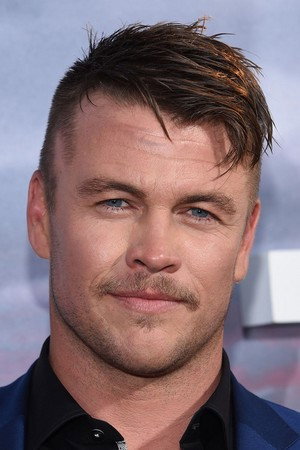 Luke Hemsworth in River Runs Red