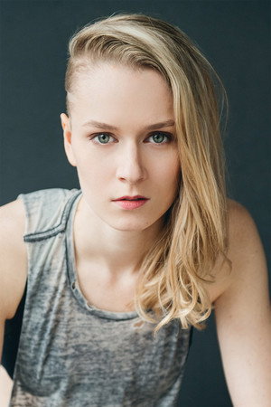 Kiriana Stanton in Neverknock
