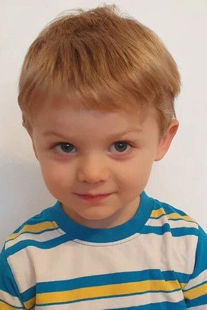 Evan Paturel in How to Survive Without Mum