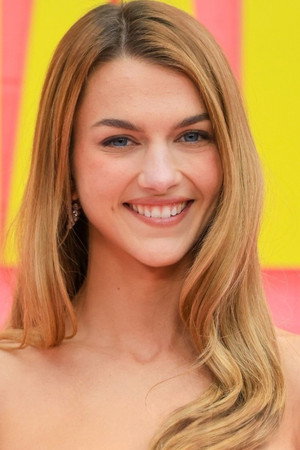 Chloe East in The Wolf of Snow Hollow