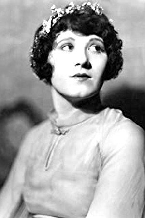 Estelle Clark in The Crowd