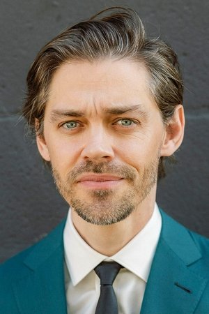 Tom Payne in The Physician II