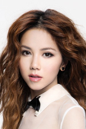 G.E.M. in 江苏卫视2024跨年演唱会