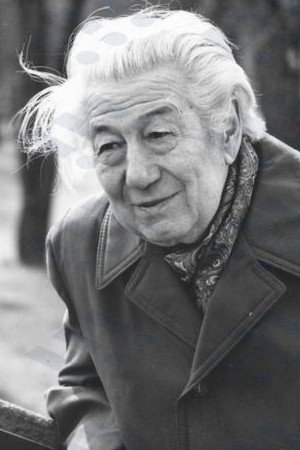 Miloslav Holub in Ten, který dostává políčky