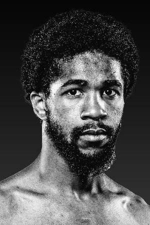 Gary Antonio Russell in Guillermo Rigondeaux vs. John Riel Casimero