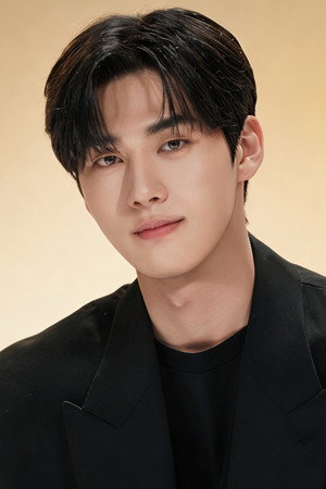 Hong Min-gi in Hold Me