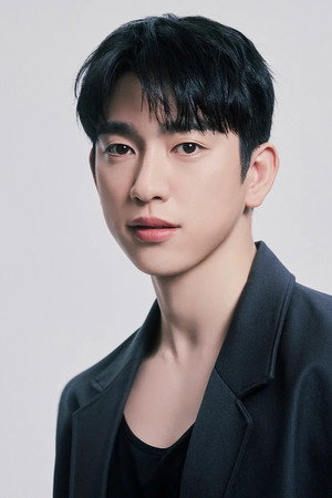 Jinyoung in Princess Aya