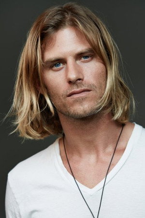 Jake Muxworthy in Borderland