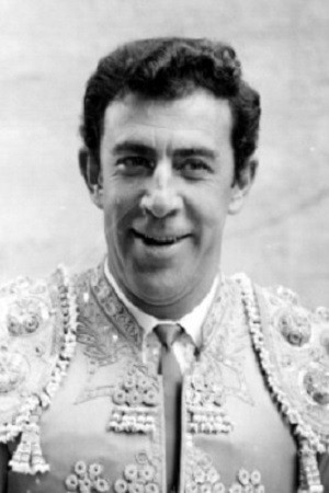 Manuel Capetillo in La Noche De La Bestia