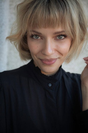 Beatrice Barrilà in Freeze