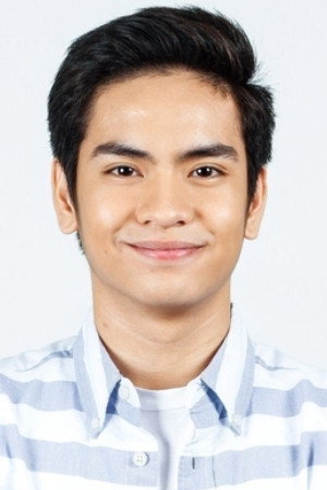 Jairus Aquino in Petmalu