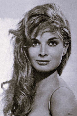Scilla Gabel in The White Warrior