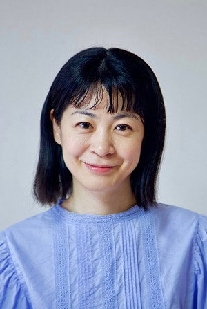 Minako Inoue in Human Comedy in Tokyo