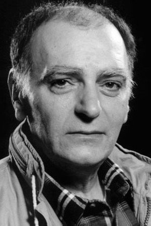 Francisco Casares in Crimen en familia