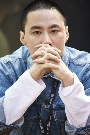 Lee Hwan in Breathless