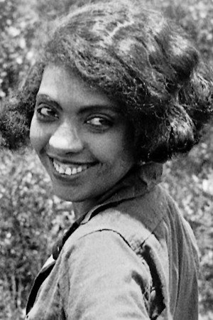 Kathryn Boyd in Black Gold