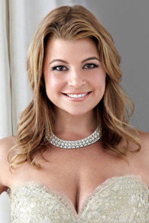 Dana Wilkey in The Housewife and the Hustler