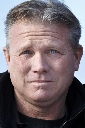 Tony Becker in Agent Red