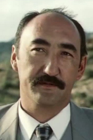 Ashir Chokubayev in The Descendant of the Snow Leopard