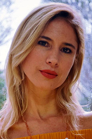 Tatiana Rentería in Alborada Carmesí