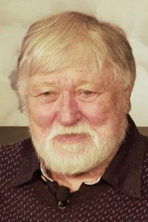 Ron Cobb in Superior Firepower: Making 'Aliens'