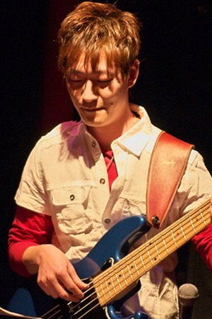 Shingo Tanaka in Hatsune Miku: 39s Giving Day 2010