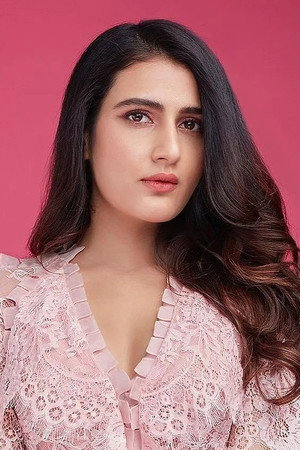 Fatima Sana Shaikh in Metro... In Dino