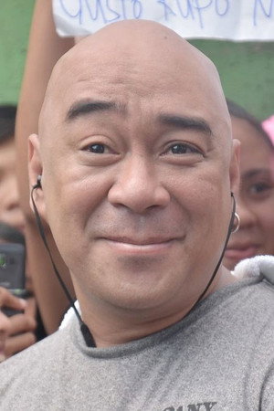 Wally Bayola in Si Agimat at si Enteng Kabisote
