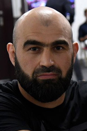 Shamil Abdurakhimov in UFC Fight Night 136: Hunt vs. Oleinik