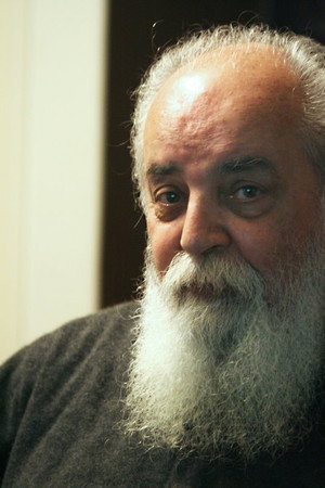 Houshang Ebtehaj (Sayeh) in Lotfi: Four Seasons