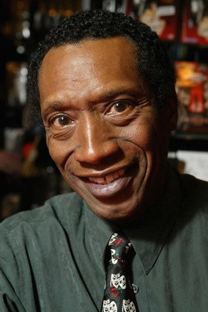 Lionel Mark Smith in Galaxina